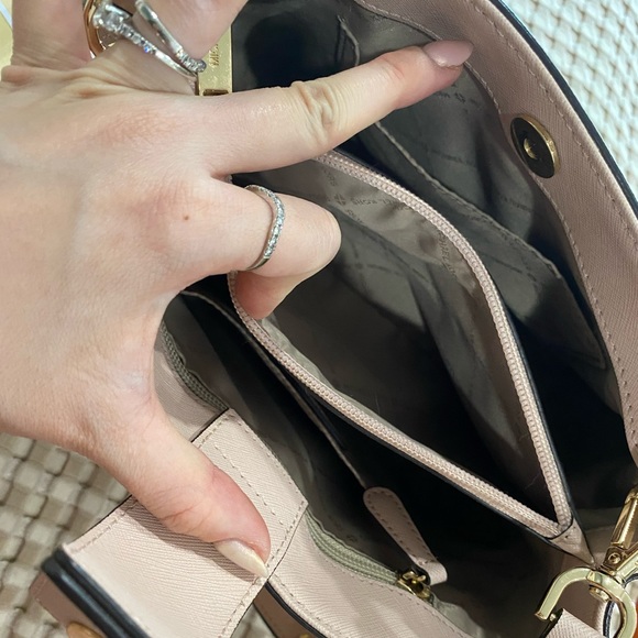 Michael Kors light pink purse - Picture 7 of 8